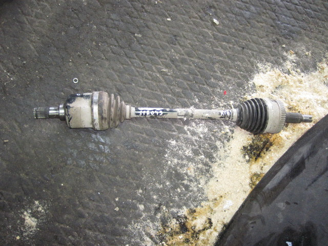 Полуось передняя левая