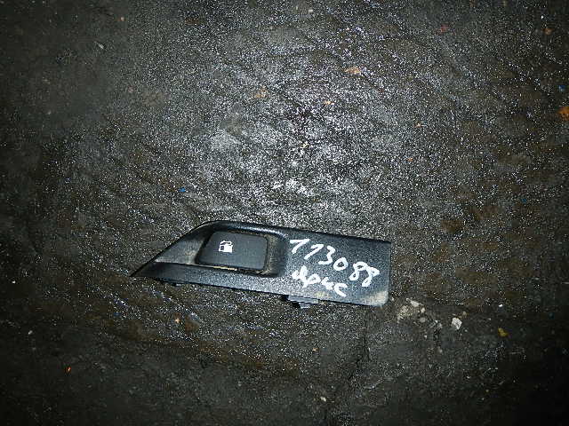 Ручка открывания лючка бензобака