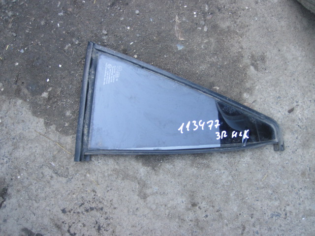 Стекло двери задней правой (форточка)