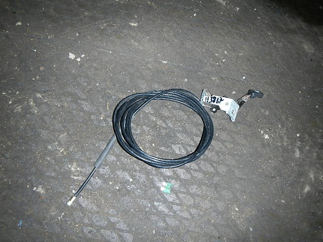 Трос лючка бензобака