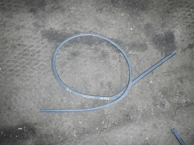 Уплотнитель двери