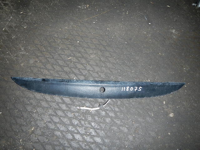 Накладка двери багажника