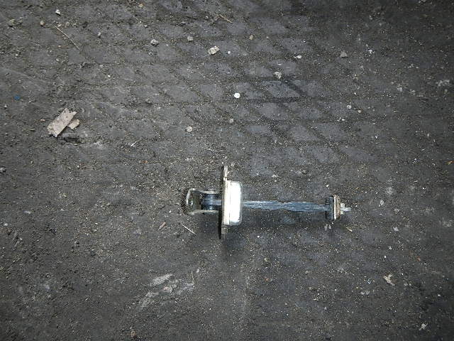 Ограничитель двери