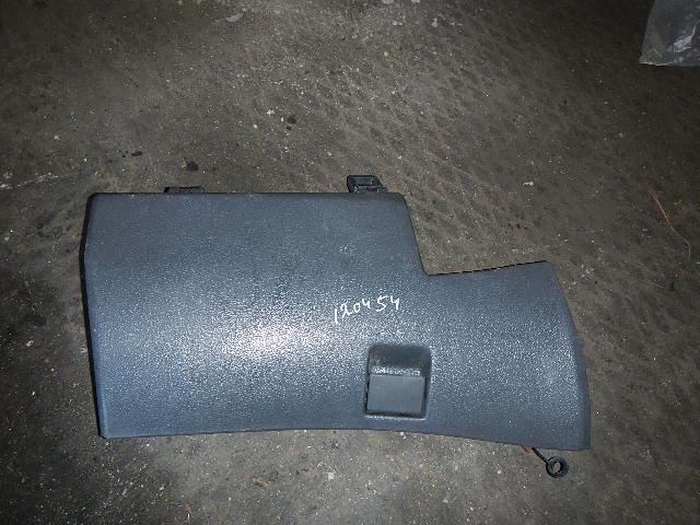 Крышка бардачка