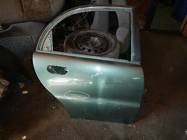 Дверь задняя правая