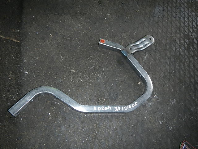 Петля крышки багажника