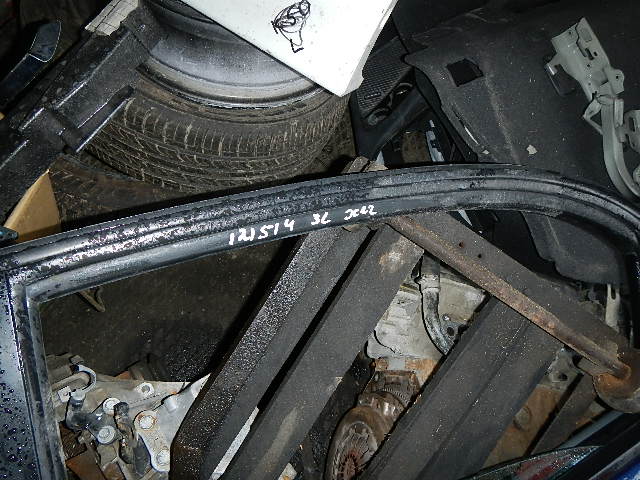 Уплотнитель стекла двери