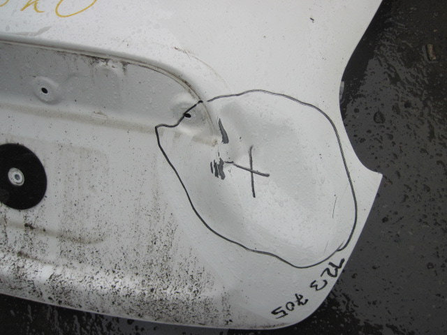 Дверь багажника