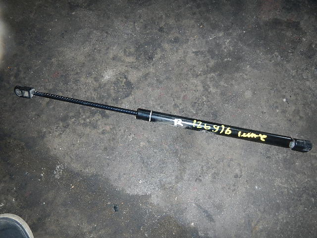 Амортизатор двери багажника