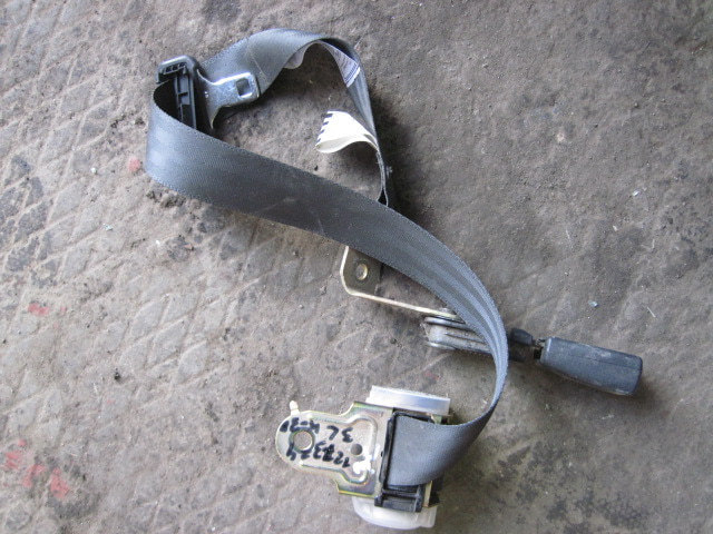 Ремень безопасности