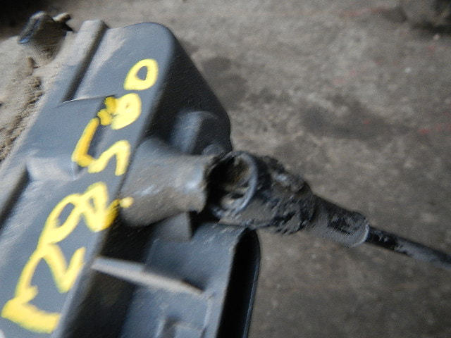 Замок двери задней левой