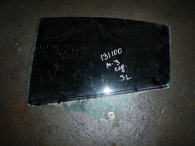 Стекло двери задней левой