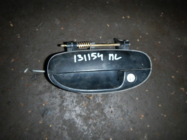 Ручка двери передней наружная левая