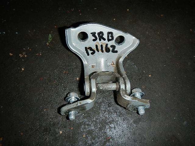 Петля двери задней правой верхняя