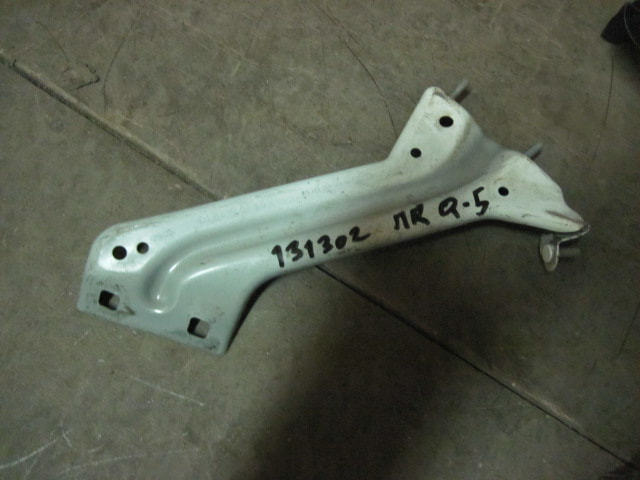 Кронштейн крепления крыла