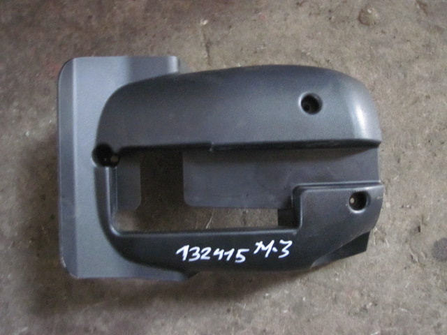 Кожух рулевой колонки