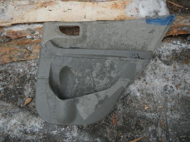 Обшивка двери задней правой