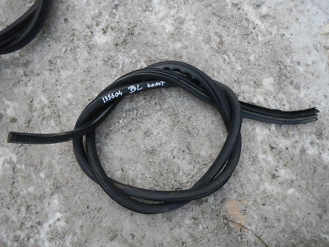 Уплотнитель двери