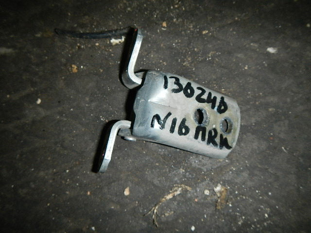 Петля двери передней правой верхняя