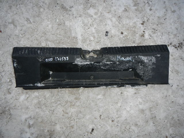 Обшивка багажника