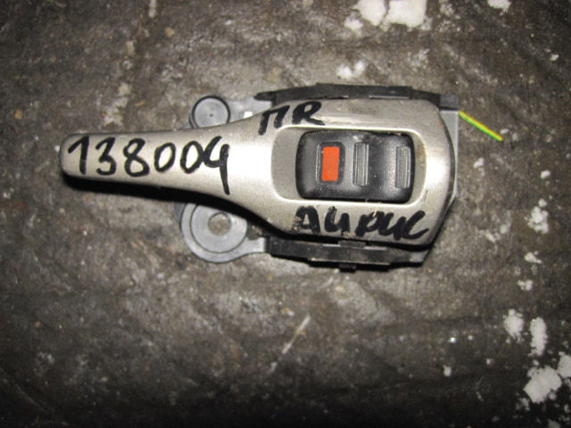 Ручка двери внутренняя правая