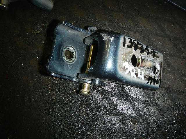 Петля двери задней правой нижняя