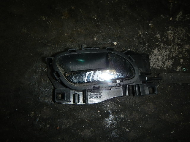 Ручка двери внутренняя правая