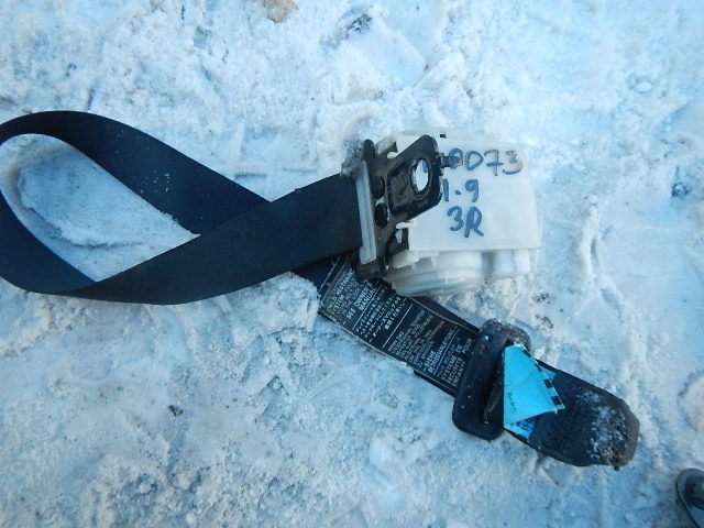 Ремень безопасности