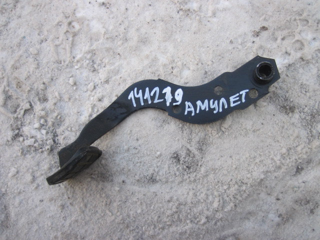 Педаль тормоза
