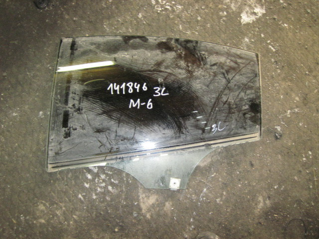 Стекло двери задней левой