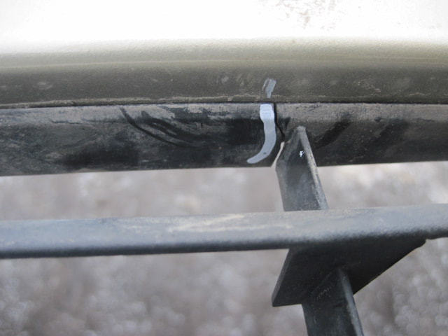 Решетка в бампер центральная