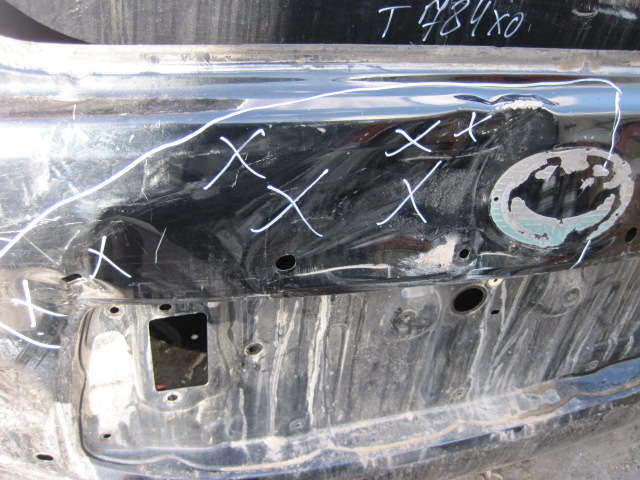 Дверь багажника