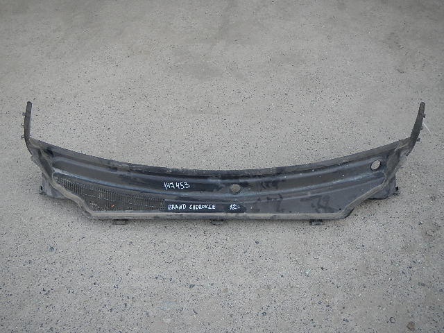 Решетка стеклоочистителей (Жабо)