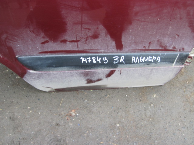 Молдинг задней правой двери