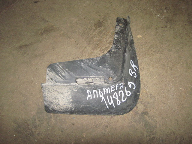 Брызговик задний правый