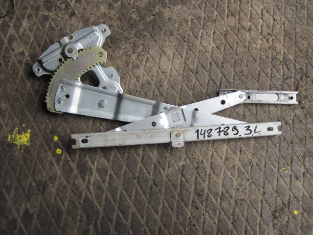 Стеклоподъемник механ. задний левый