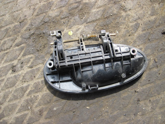 Ручка двери задней наружная левая