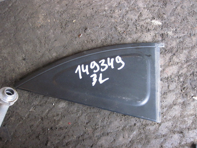 Накладка двери задней левой