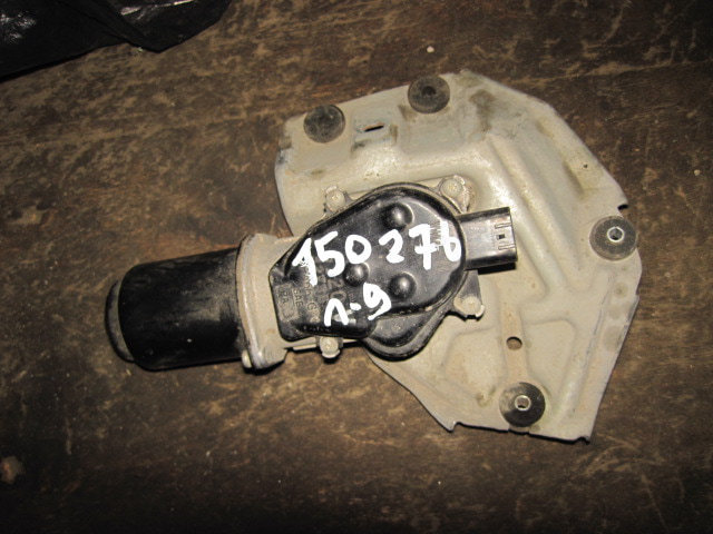 Моторчик стеклоочистителя передний