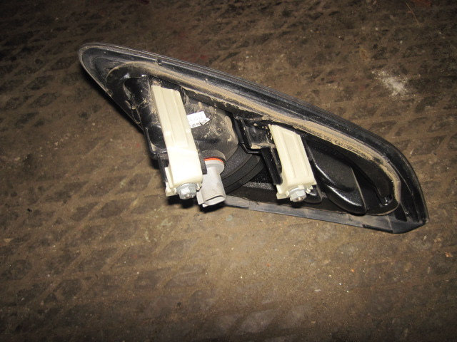 Фонарь задний внутренний левый