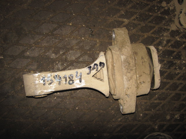 Опора двигателя задняя