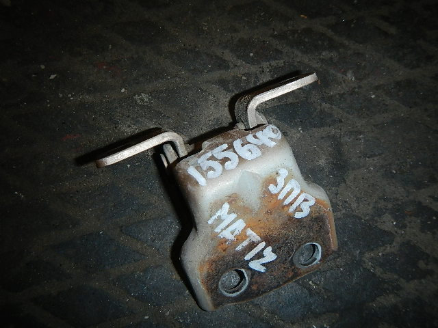 Петля двери задней правой верхняя