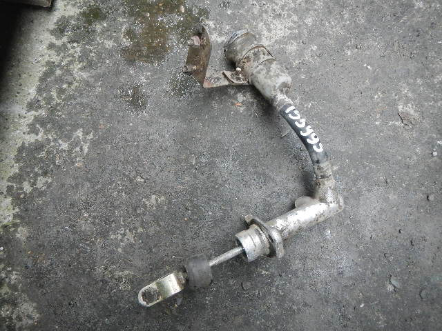 Цилиндр сцепления главный