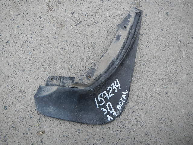 Брызговик задний правый