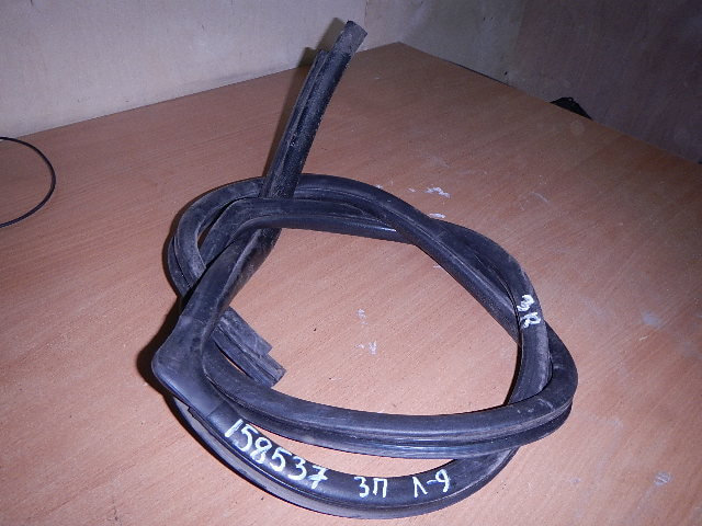 Уплотнитель двери