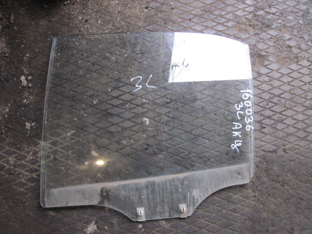 Стекло двери задней левой