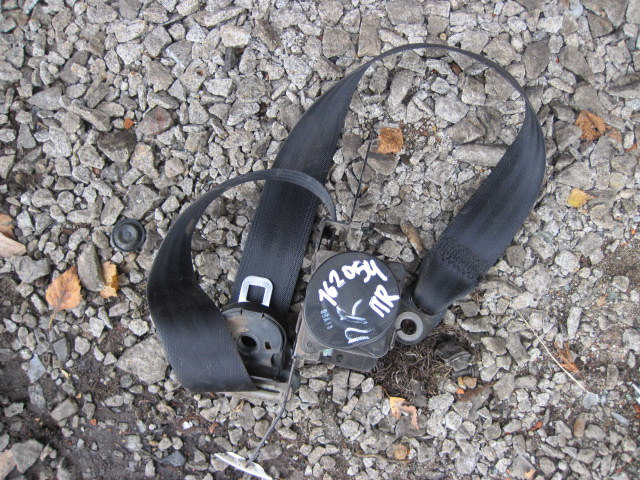 Ремень безопасности