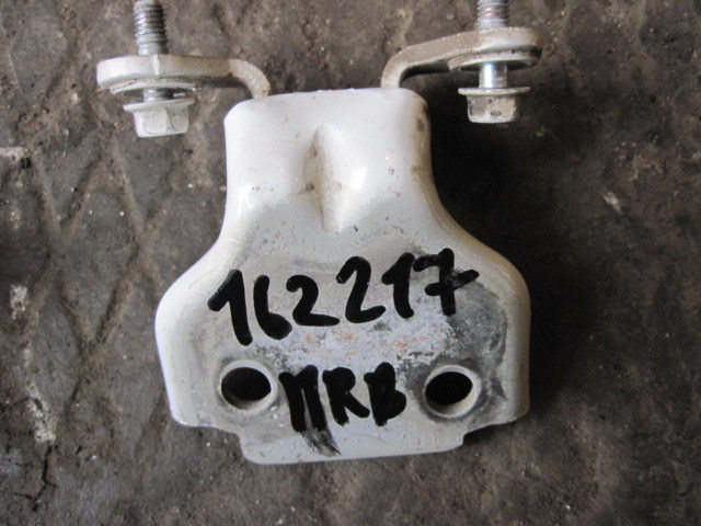 Петля двери передней правой верхняя