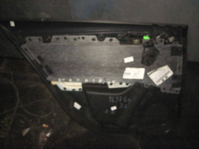 Обшивка двери задней правой