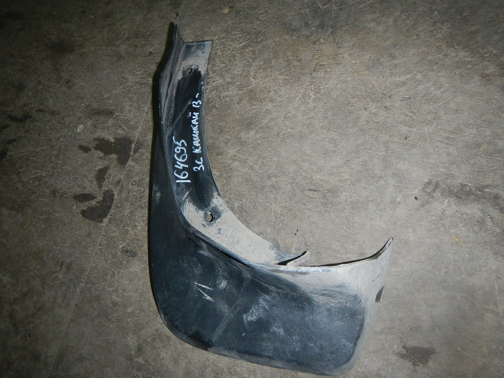 Брызговик задний левый